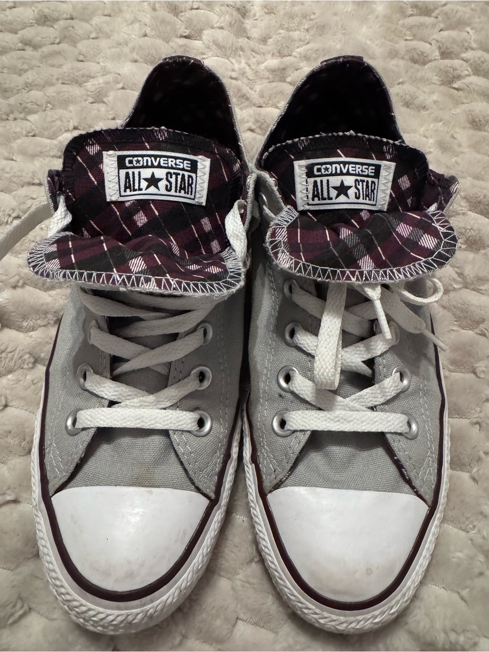 Converse All Star Gray Low Top Sneakers with Plaid Lining sz 9 unisex